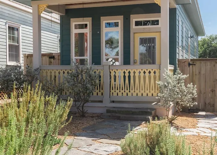 Holiday home Sunflower Downtown *