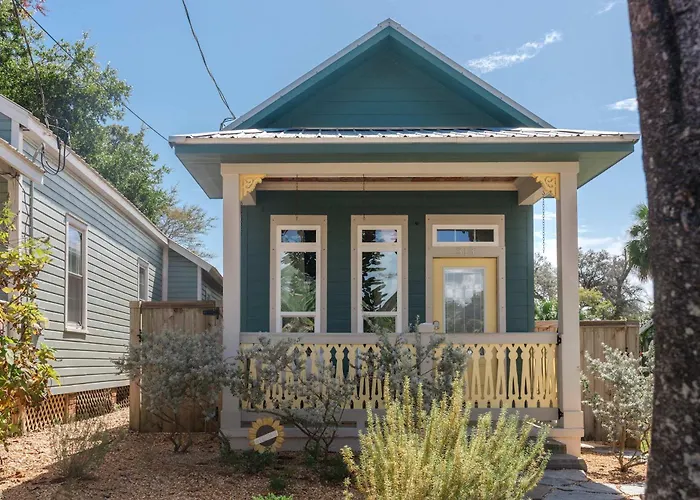 Holiday home Sunflower Downtown